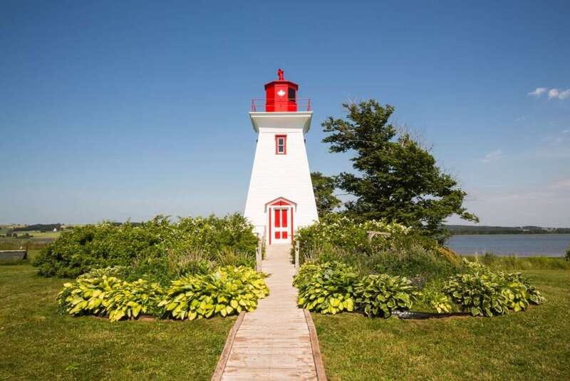 Prince Edward Island: Guided Tour with Anne of Green Gables - Charlottetown sights before the countryside