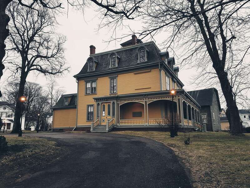 Prince Edward Island: Small Group Charlottetown Walking Tour - Why this Charlottetown walk works so well
