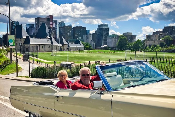PRIVATE 3-hour COMPLETE tour of Montréal in convertible Cadillac - Old Montréal sets the tone