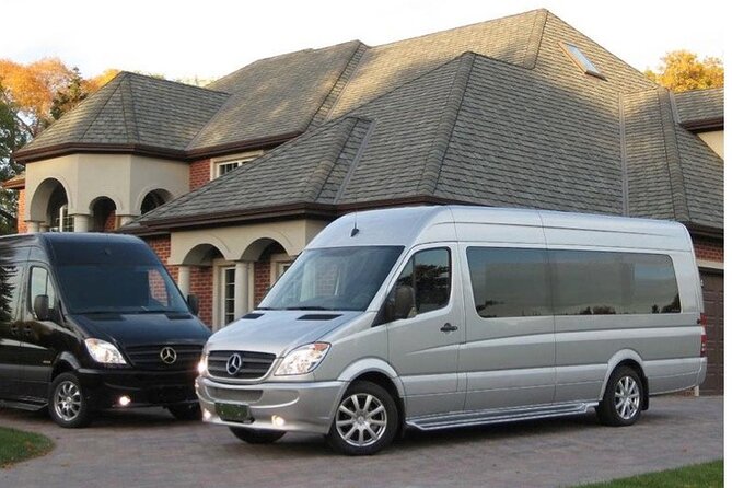 Private Departure Transfer: Niagara Falls, Ontario to Buffalo Niagara International Airport - The drivers can make the ride better
