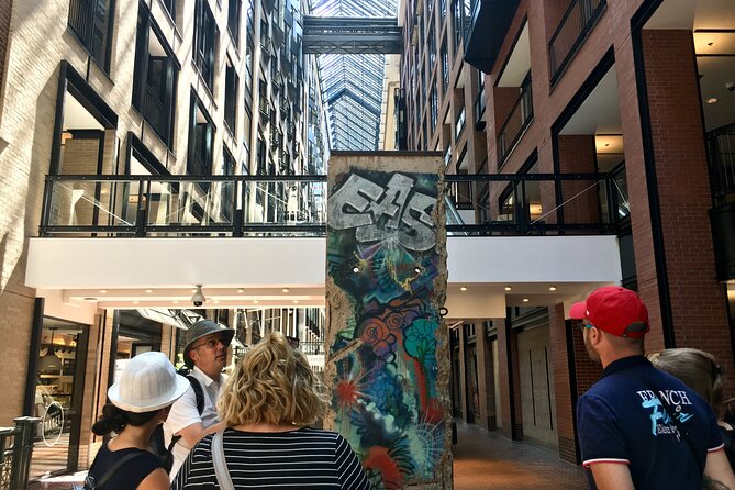 Private Guided Old Montréal and Downtown Walking Tour - Should you book the Old Montréal and Downtown walk?
