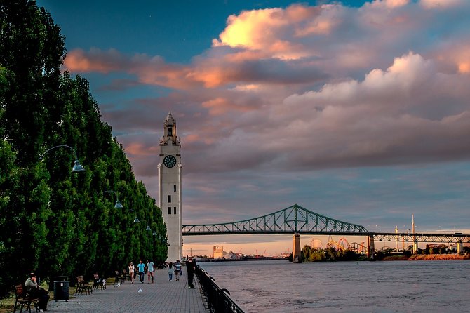 Private Half-Day Montreal Tour with a Local, Personalized - Neighborhood Montreal in the Plateau and Mile End