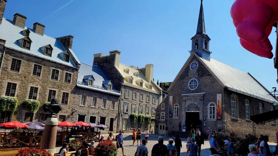 Private Québec City walking tour with Lenny. - Place Royale and the story beginning in 1608