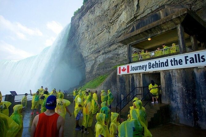 Private-Safe Transfer from Niagara Falls, Canada to Buffalo Intl, Airport (BUF) - The border crossing is the key part of the ride