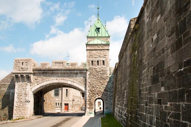 Private Tour: Quebec City Walking Tour - Terrasse Dufferin and the Château Frontenac view