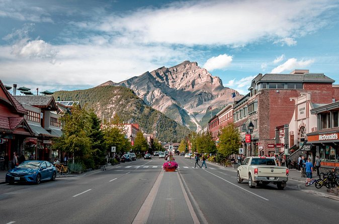 Private Transfer to Banff from Calgary or Airport - Best times and best types of groups to book