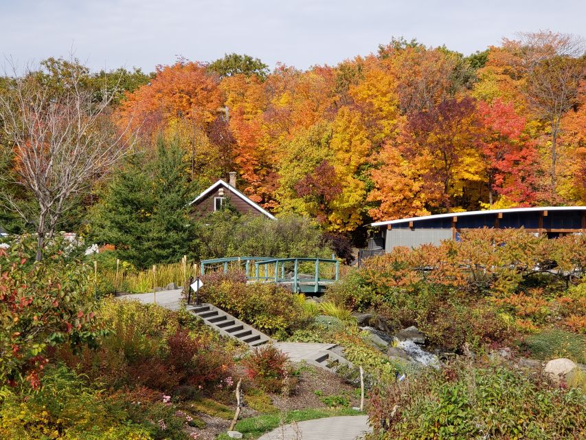 Quebec: Aquarium du Quebec Entry Ticket - Walking the Outdoor Paths Above the St. Lawrence