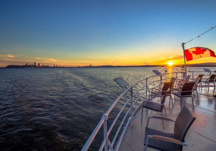 Québec City: 2-Hour Cocktail & DJ Evening Cruise - Québec City from the St. Lawrence River