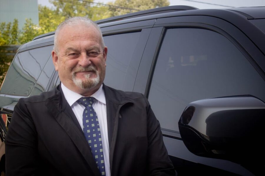 Quebec City: 4 Hours Private Tour in a Luxury Vehicule - Guides who add value beyond transportation
