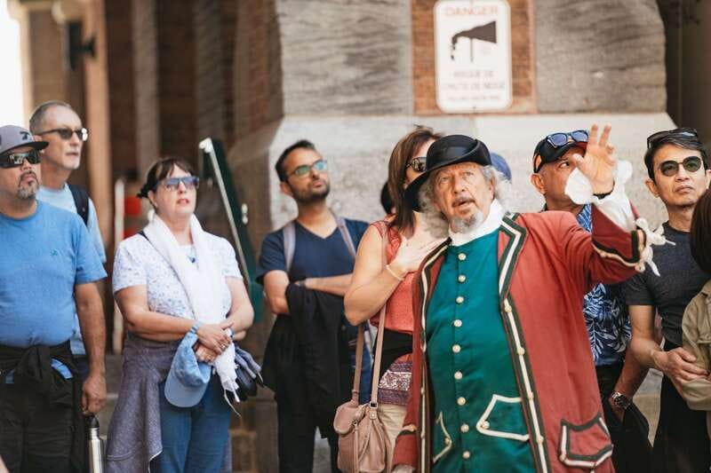 Quebec City: Guided Tour of Fairmont Le Château Frontenac - Meeting a guide from another era