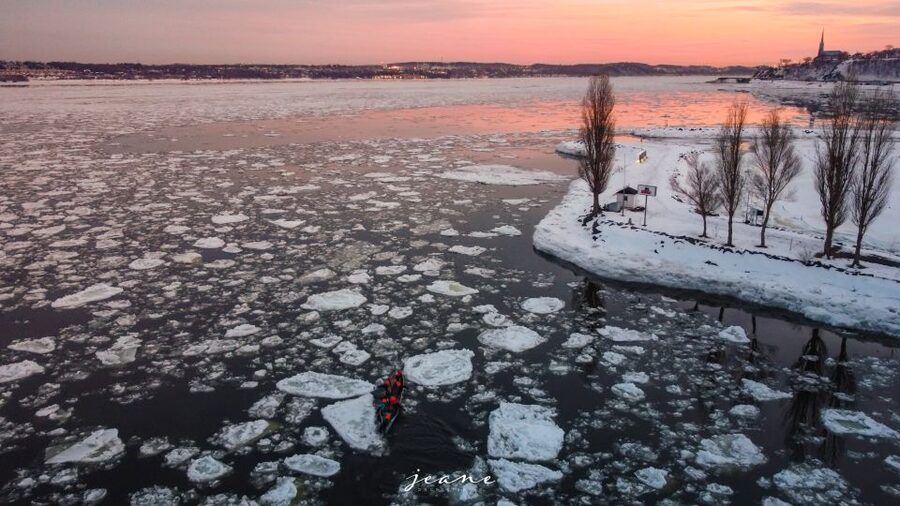 Quebec City: Ice Canoeing with Hot Chocolate & Sauna - The first 30 minutes: gear, technique, and safety