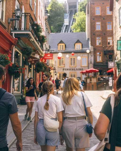 Quebec City: Old Quebec Classic Walking Tour with Funicular - The funicular ride and St. Lawrence views