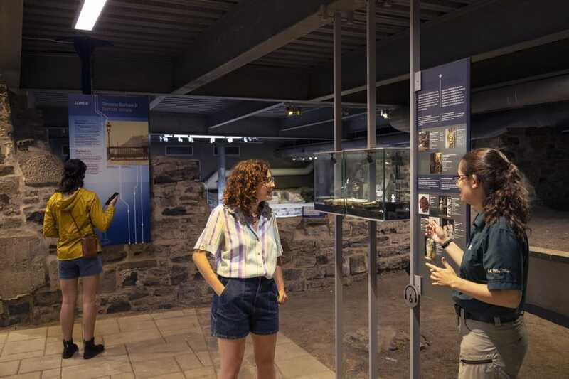 Québec City: Saint-Louis-Forts-and-Châteaux visit - Diplomacy, power, and the Huron-Wendat perspective