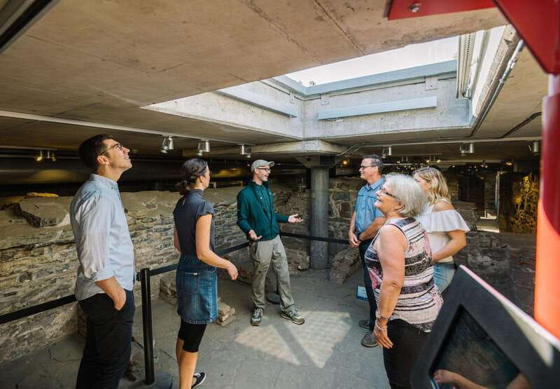 Québec City: Saint-Louis-Forts-and-Châteaux visit - Is one hour and $9 a good value?