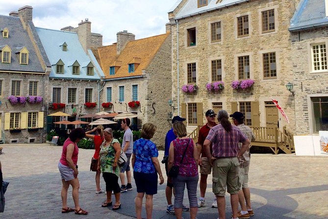 Quebec City Walking Tour - City Hall and the heart of Upper Town