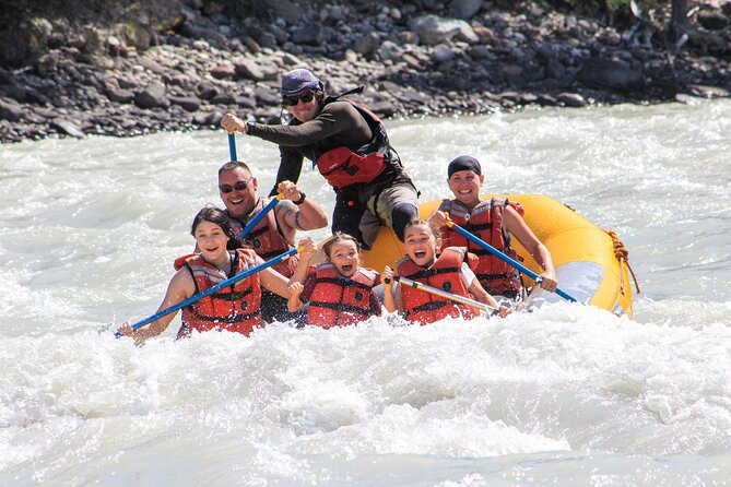 Rafting on Athabasca River Mile 5 in Jasper - Why Mile 5 works for first-time rafters
