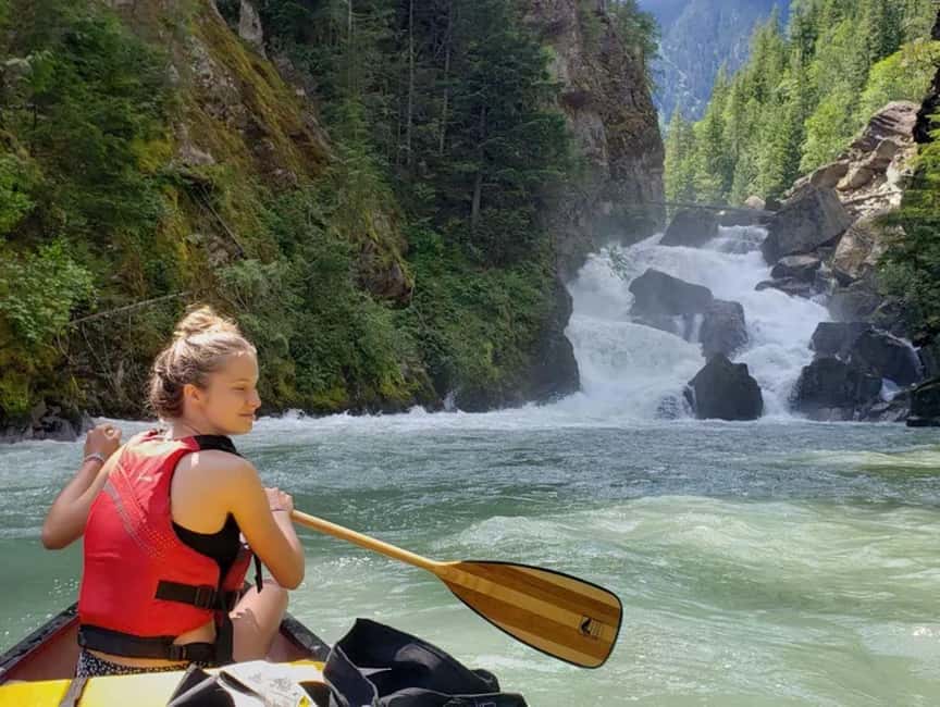 Revelstoke: Guided Canoe Tour with Snacks - Two hours on a glacier-fed lake