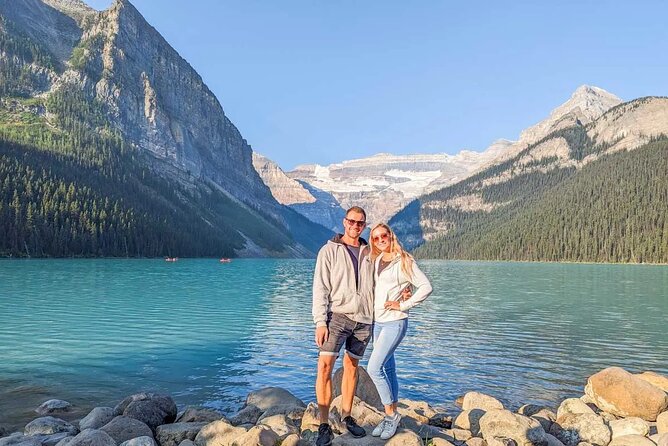 Rockies Grand Advanture: Moraine & Louise Lakes, Waterfall Tour - Banff town and the 90-minute pause