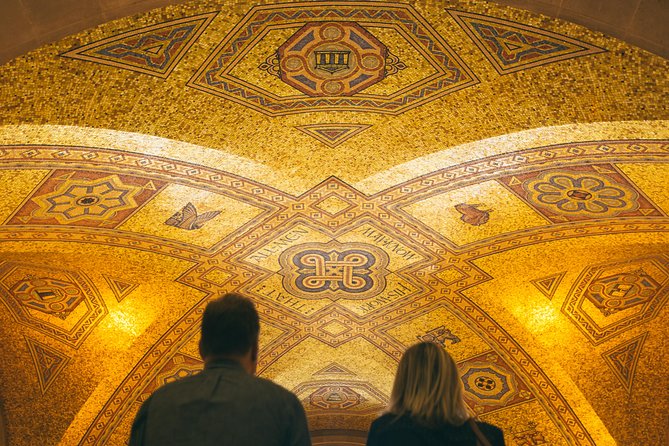 Royal Ontario Museum Admission - Indigenous objects and world cultures