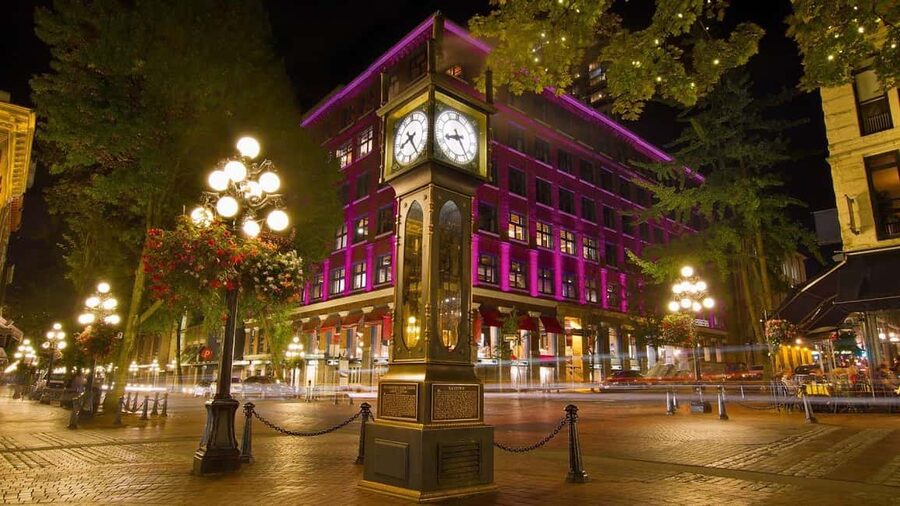 Seattle: Guided Day Trip to Vancouver - Stanley Park: Vancouver’s best first stop
