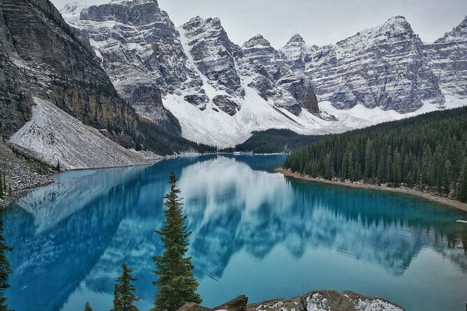Shuttle from Banff or Canmore to Moraine Lake and Lake Louise - One hour at Moraine Lake