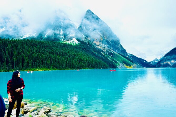 ShuttleBus 2way Banff to Lake Louise (1Hr) and Moraine Lake (1Hr) - Lake Louise: One Hour at the Blue-Green Lake