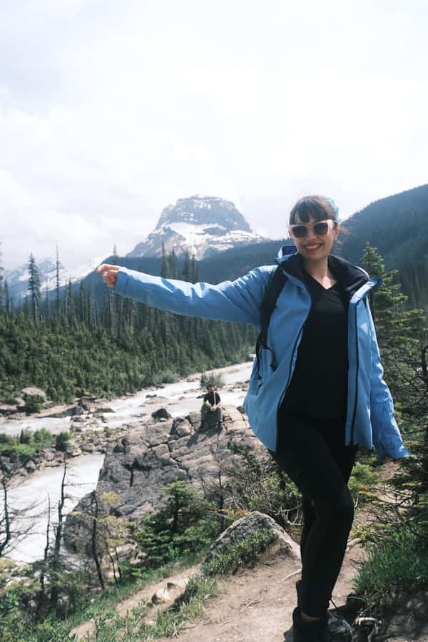 Small Grp: Emerald Lake (Optional Canoe) & Takakkaw Falls - Pickup points and a long day on the road