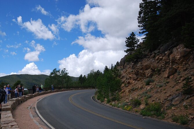 Smartphone Audio Driving Tour between Banff and Calgary - The trivia feature is better for passengers