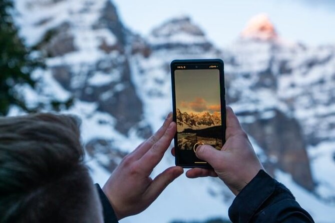 Sunrise Adventure: Alpenglow at Moraine Lake & Lake Louise - Why this sunrise tour is different