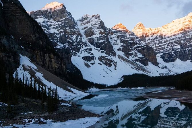 Sunrise Adventure: Alpenglow at Moraine Lake & Lake Louise - Staying warm while the mountains wake up