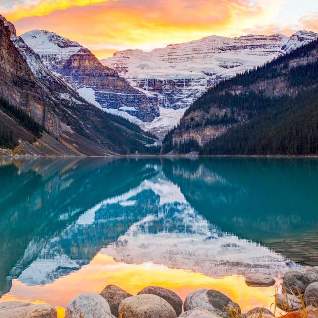 Sunrise or Sunset/Stargazing Tour at Moraine Lake from Banff - The guides make the difference