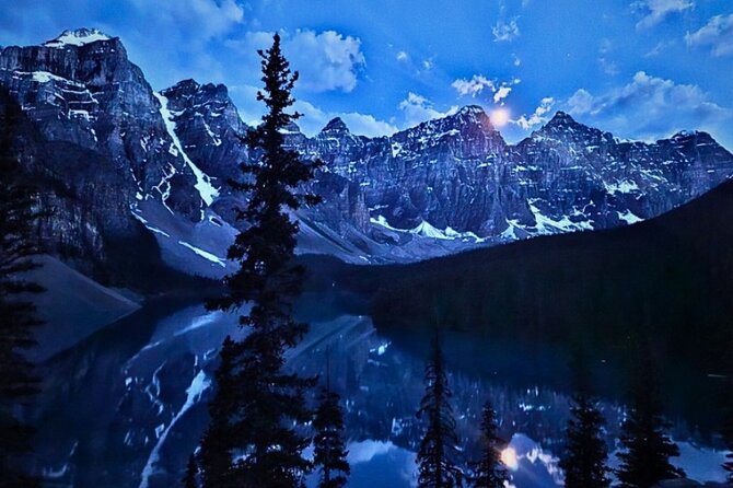 Sunset at Moraine Lake & Stargazing Tour from Canmore/Banff - Stargazing with binoculars and telescopes