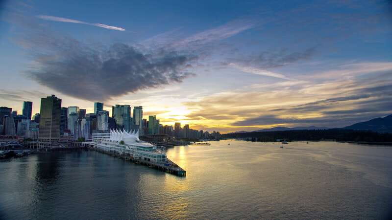 Sunset Bus Tour: Stanley Park & English Bay Photostops - Stanley Park on the way to Prospect Point