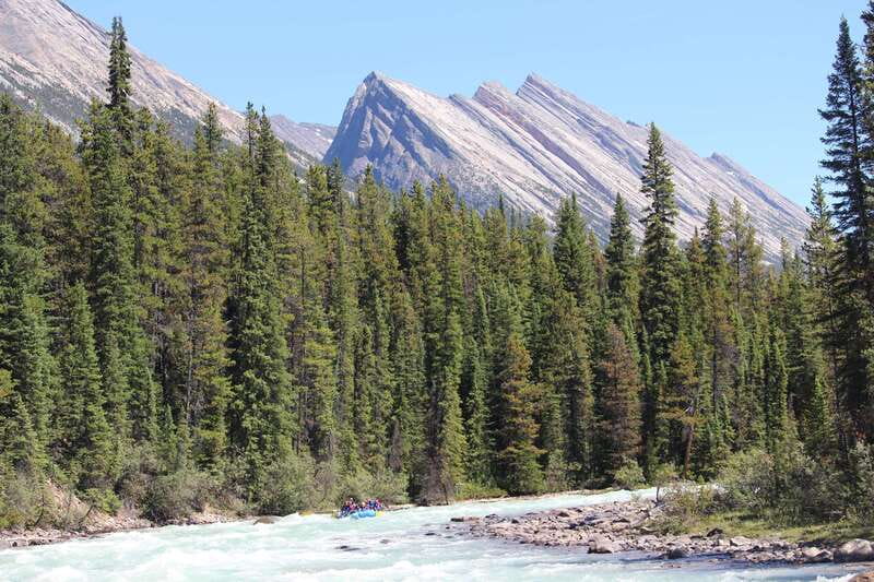 Sunwapta Challenge Whitewater Rafting in Jasper - Breaks, bus time, and the four-hour schedule