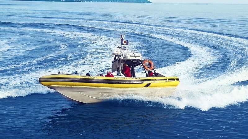 Tadoussac/Charlevoix: Whale Watching Zodiac Tour - Reading the route from Tadoussac to the whales