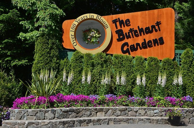 The Butchart Gardens Express Shuttle from Downtown Victoria - Food, souvenirs, and the Rose Carousel