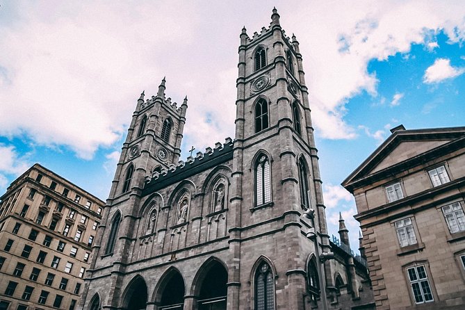 The Essential 101 Non-Touristy Walking Tour by Spade & Palacio - A smart first look at Montreal