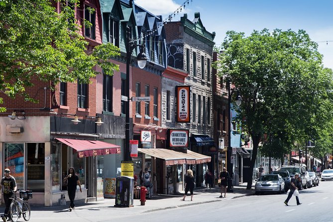 The Essential 101 Non-Touristy Walking Tour by Spade & Palacio - One hour through Old Montreal