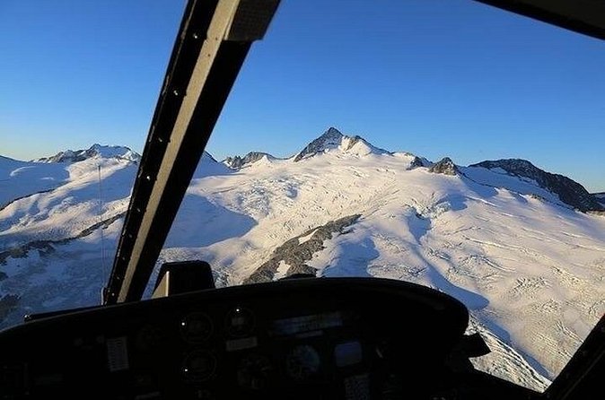 The Glacier Helicopter Sightseeing Tour - What the pilot adds to the ride