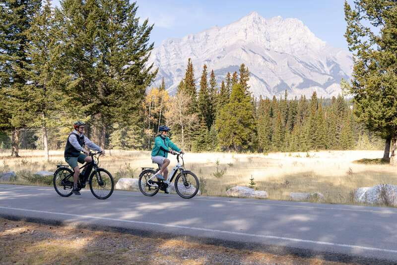 The Local Banff Explorer - E-Bike Tour - Vermilion Lakes and the Mt. Rundle view