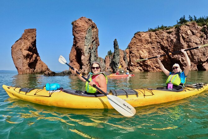 Three Sisters Sea Kayaking Day Tour - The first 90 minutes along the cliffs