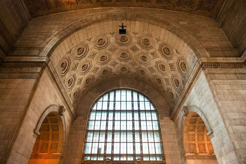 Toronto: 2-Hour Downtown Walking Tour - City Hall and Toronto’s changing architecture