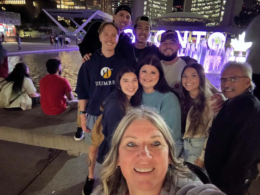 Toronto: Casual Historic Walking Tour - Nathan Phillips Square and Toronto’s civic center