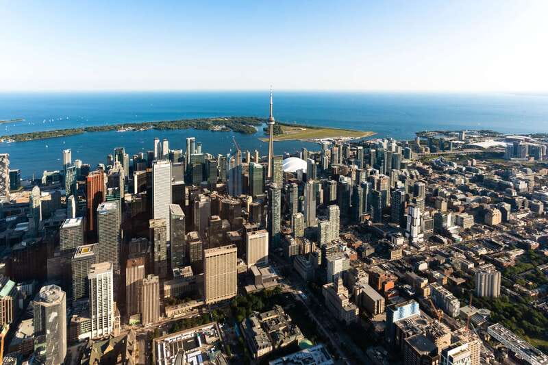 Toronto: City Sightseeing Helicopter Tour - The short 15-kilometer route