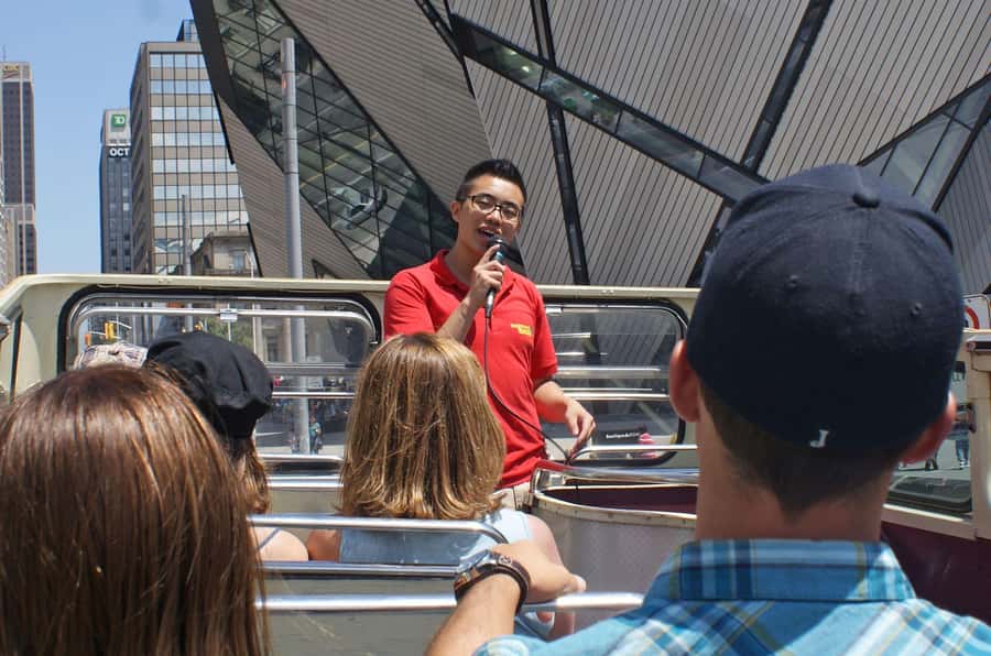 Toronto City Tour: 2-Hour Open-Top Experience - Downtown Toronto and Yorkville
