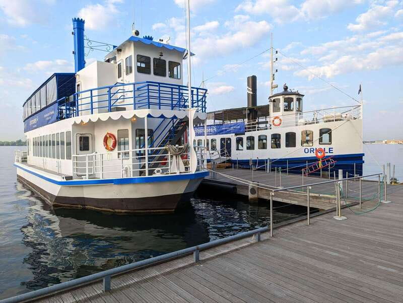 Toronto: City Views Harbor Cruise - Boarding at Queen’s Quay Terminal