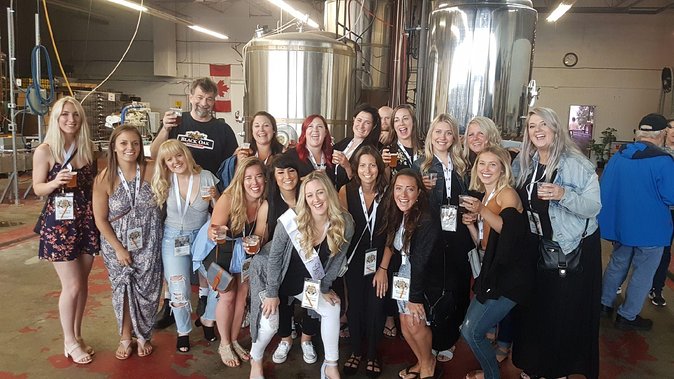 Toronto: Craft Brewery Tour - The third stop: finish with conversation and snacks