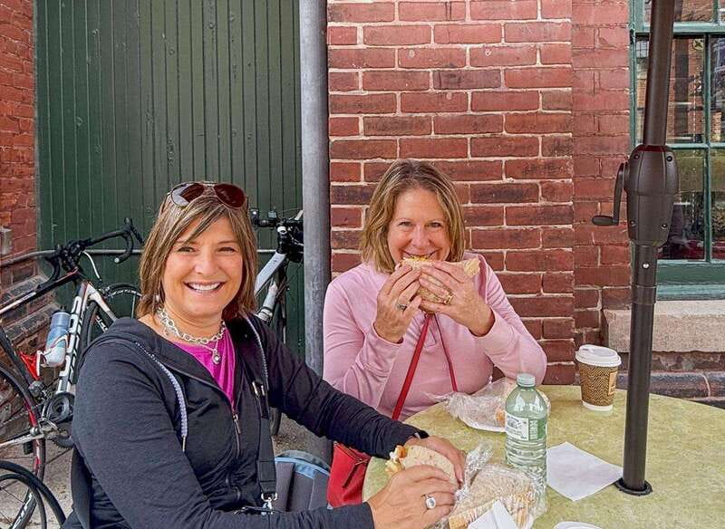 Toronto: Distillery District Breakfast Walking Tour - A contemporary bake shop and the final café visit