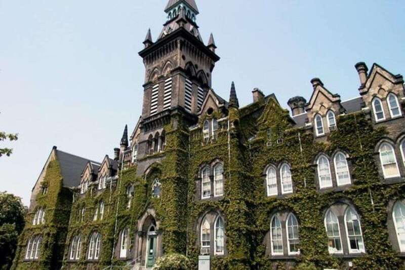 Toronto: Distillery & Old Town Private Walking Tour - Key points at a glance