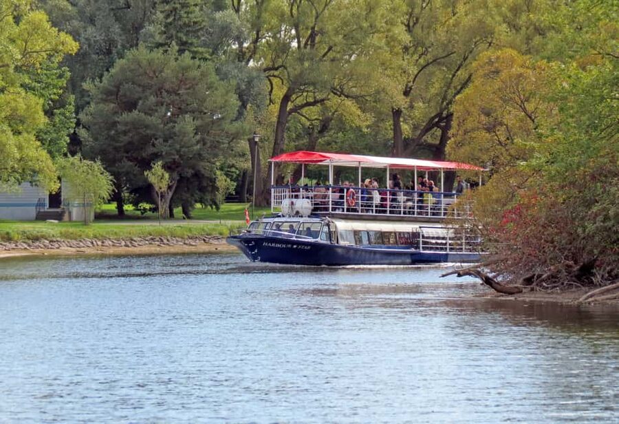 Toronto: Guided Harbour and Islands Sightseeing Cruise - Key points to know before you board